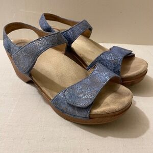 Dansko‎ Women's Size 38 7.5/8 Blue Leather Adjustable Strap Wedge Sandals